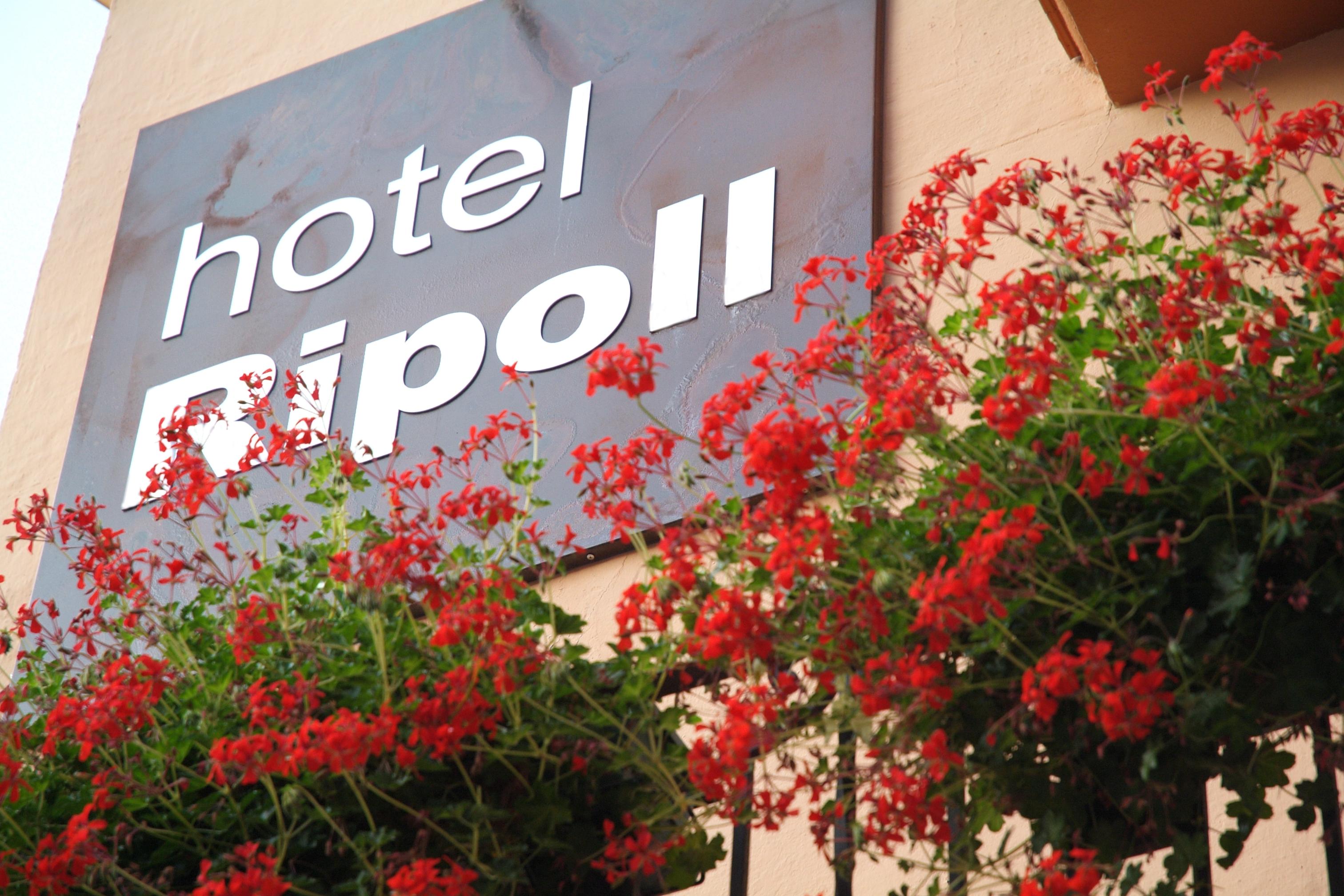Hotel Ripoll Сант Хилари Сакалм Екстериор снимка