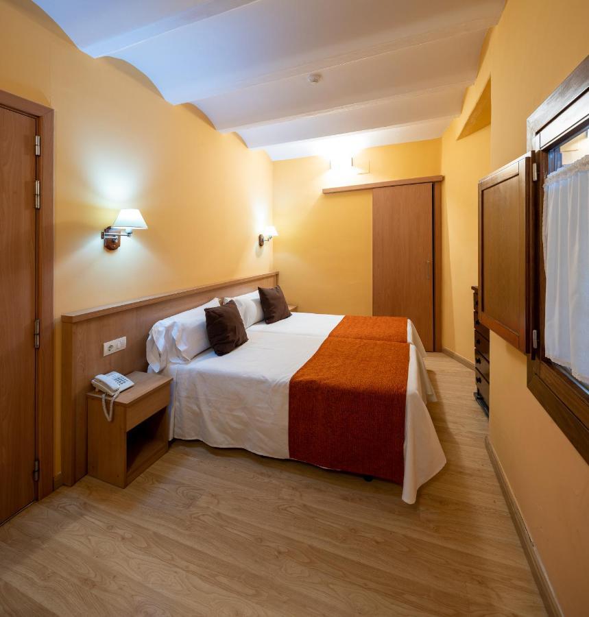 Hotel Ripoll Сант Хилари Сакалм Екстериор снимка