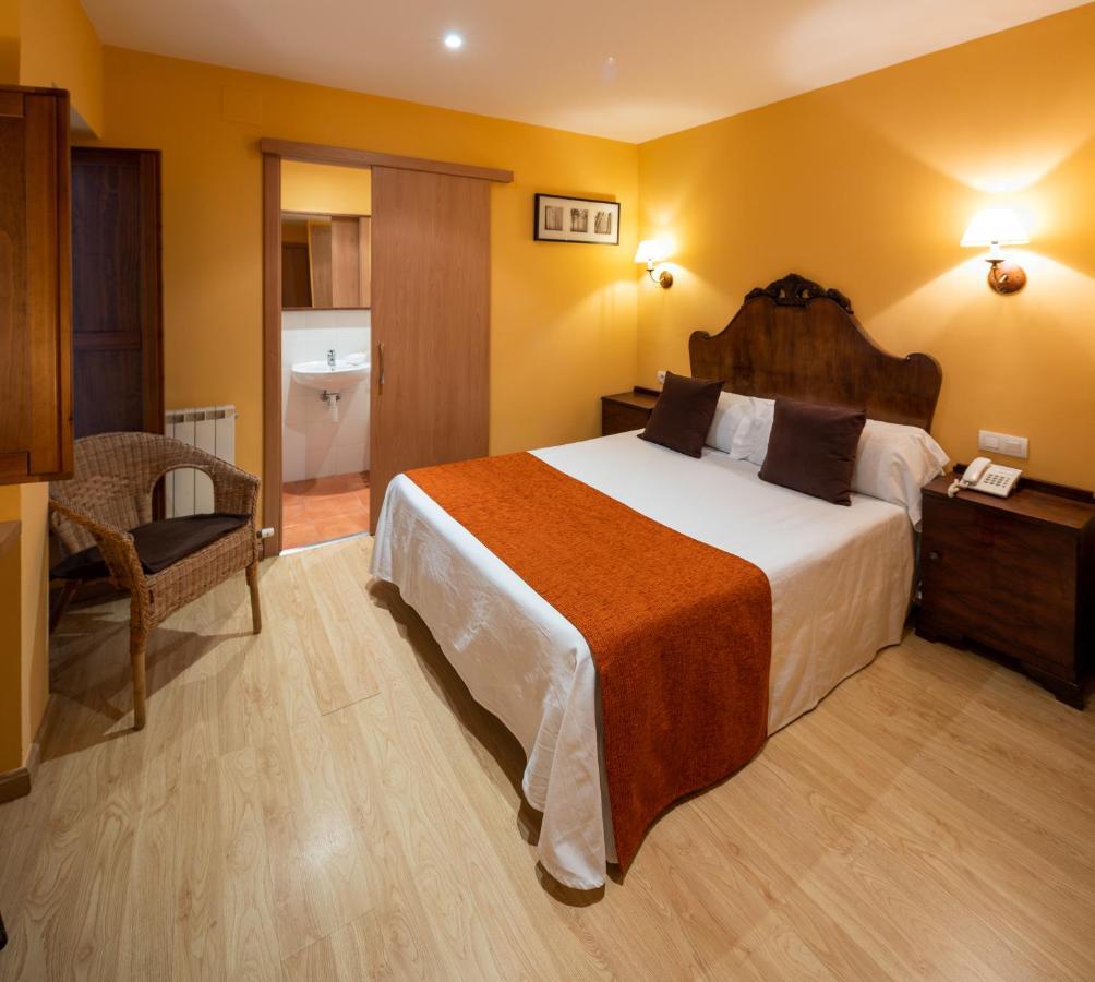 Hotel Ripoll Сант Хилари Сакалм Екстериор снимка